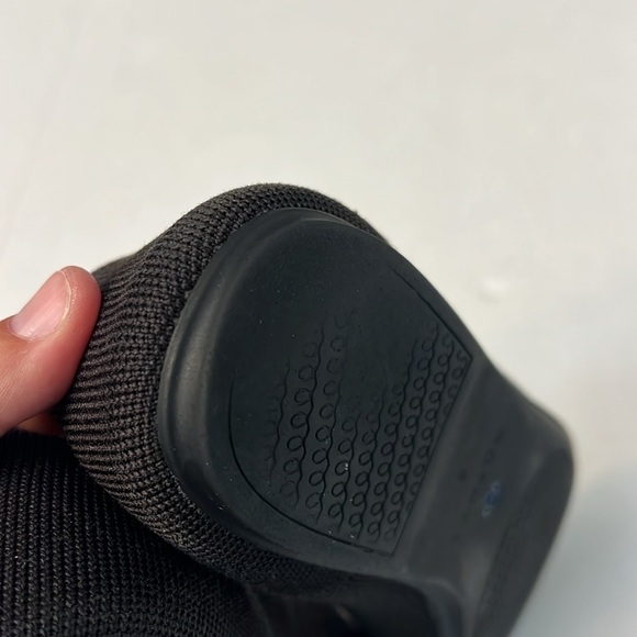 ROTHY’S THE FLAT BACK WITH BLUE TRIM ROUND TOE SLIP ON FLATS 8 - Picture 5 of 14